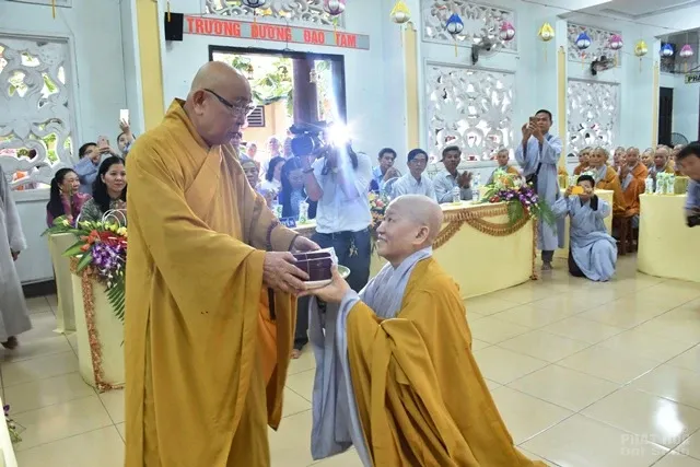 Bình Chánh: Lễ Bế Giảng Khóa An Cư – Hạ Trường Ni image-1731940483275