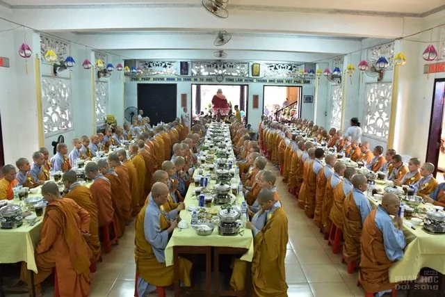 Bình Chánh: Lễ Bế Giảng Khóa An Cư – Hạ Trường Ni 20 Bình Chánh: Lễ Bế Giảng Khóa An Cư – Hạ Trường Ni image-1731940487125