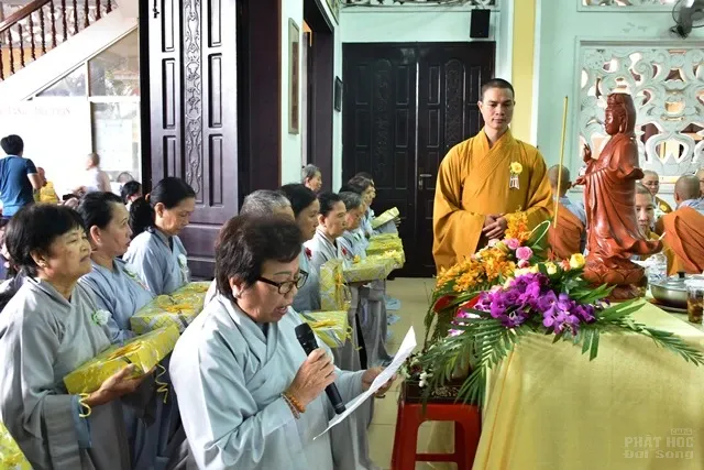 Bình Chánh: Lễ Bế Giảng Khóa An Cư – Hạ Trường Ni image-1731940487845