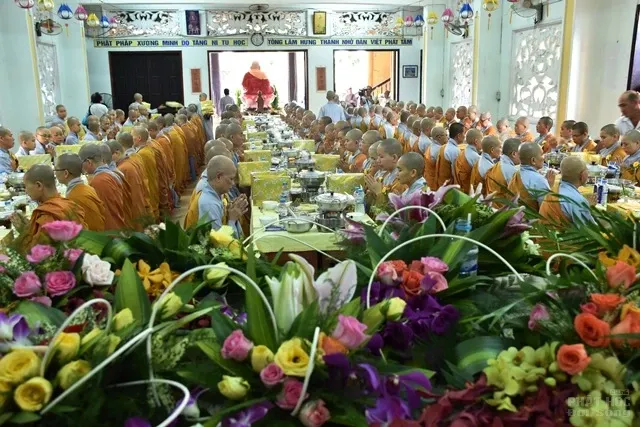 Bình Chánh: Lễ Bế Giảng Khóa An Cư – Hạ Trường Ni 24 Bình Chánh: Lễ Bế Giảng Khóa An Cư – Hạ Trường Ni image-1731940489926