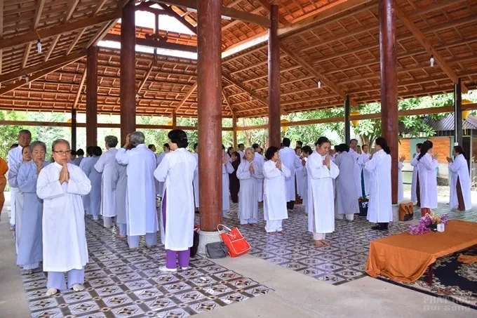 Bình Chánh: Tịnh thất Kỳ Viên lần đầu khai giảng lớp Bát Quan Trai 6 Bình Chánh: Tịnh thất Kỳ Viên lần đầu khai giảng lớp Bát Quan Trai image-1731943102416