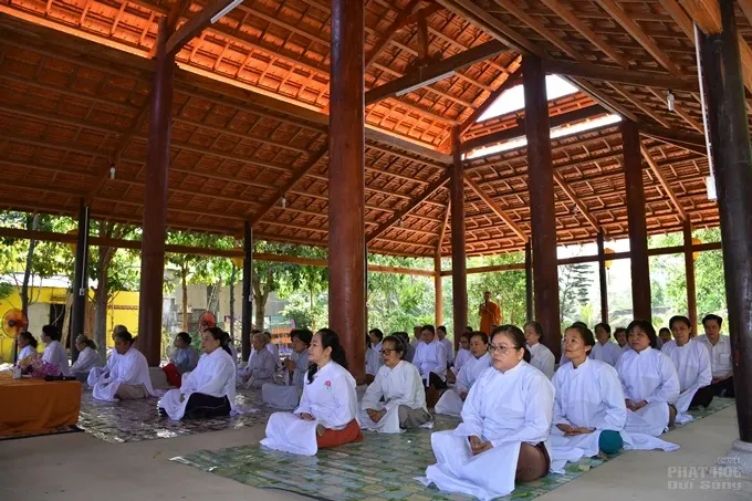 Bình Chánh: Tịnh thất Kỳ Viên lần đầu khai giảng lớp Bát Quan Trai 9 Bình Chánh: Tịnh thất Kỳ Viên lần đầu khai giảng lớp Bát Quan Trai image-1731943105002