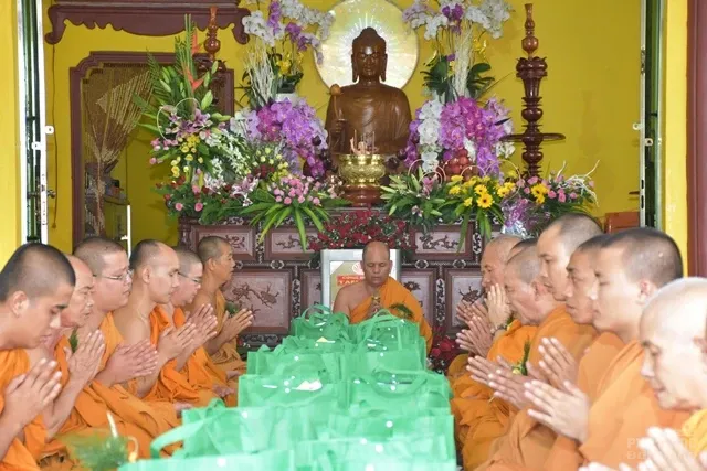 Bình Chánh: Tịnh thất Kỳ Viên trang nghiêm tổ chức lễ vu lan 14 Bình Chánh: Tịnh thất Kỳ Viên trang nghiêm tổ chức lễ vu lan image-1731941032214