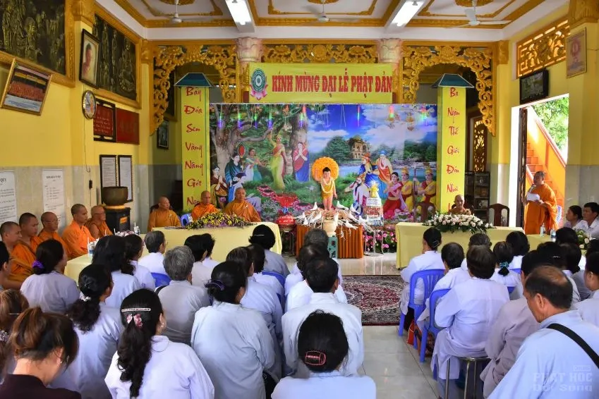 Bình chánh, Tịnh xá Đại Quang tổ chức lễ Phật đản image-1731943298159