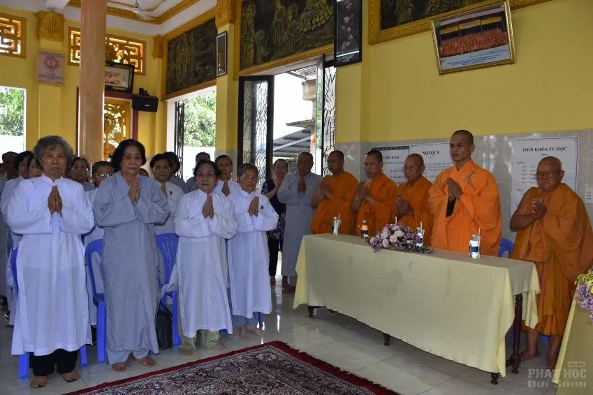 Bình chánh, Tịnh xá Đại Quang tổ chức lễ Phật đản image-1731943300921