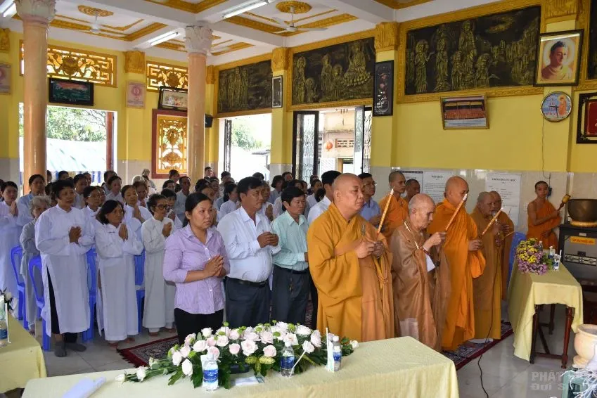 Bình chánh, Tịnh xá Đại Quang tổ chức lễ Phật đản image-1731943305553