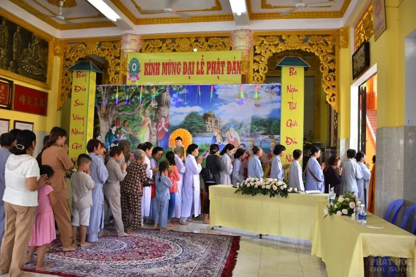 Bình chánh, Tịnh xá Đại Quang tổ chức lễ Phật đản image-1731943312302