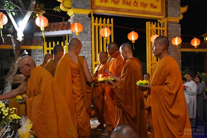 Bình chánh: Tịnh xá Đại Quang tổ chức lễ vía Quan Âm image-1731943449194