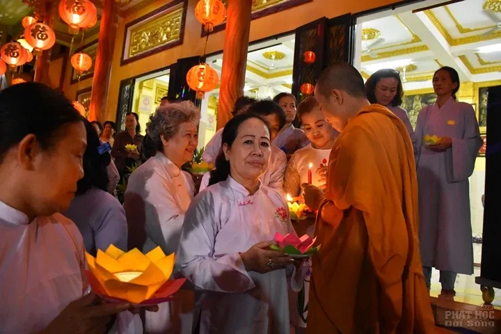 Bình chánh: Tịnh xá Đại Quang tổ chức lễ vía Quan Âm image-1731943452315