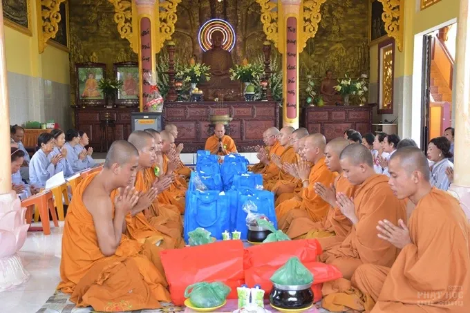 Bình chánh: Tịnh xá Đại Quang tổ chức lễ Vu lan 12 Bình chánh: Tịnh xá Đại Quang tổ chức lễ Vu lan image-1731941121305