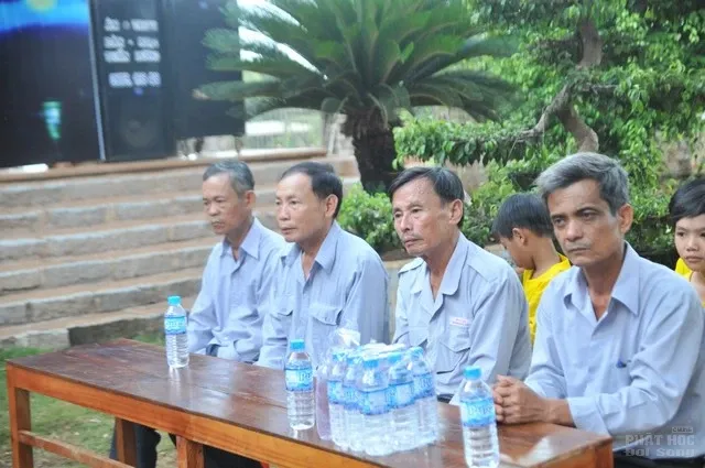 Bình Phước: Bế mạc khóa tu mùa hè 'Phật giáo với tuổi trẻ dân tộc' image-1731747721445