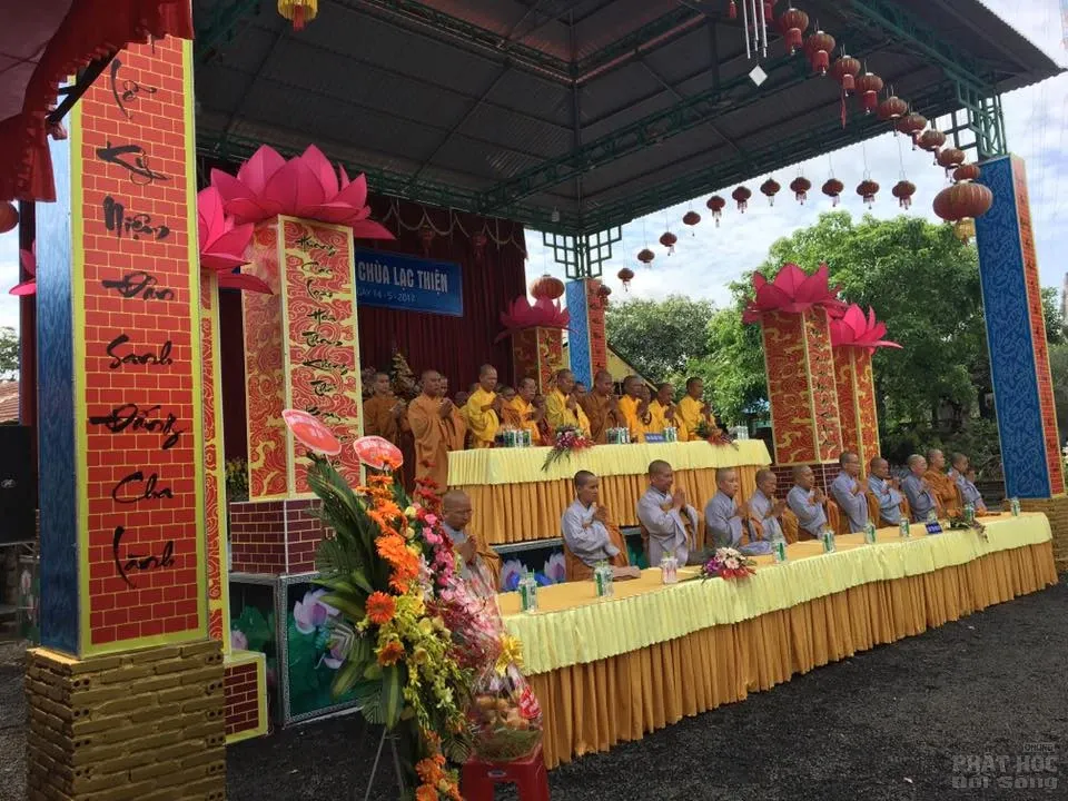 Bình Phước: Chùa Lạc Thiện​ đúc đại hồng chung 1 tấn image-1731935743452