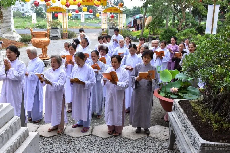 Bình Phước: Tịnh xá Ngọc Chơn tổ chức lễ Phật đản 17 Bình Phước: Tịnh xá Ngọc Chơn tổ chức lễ Phật đản image-1731942853947