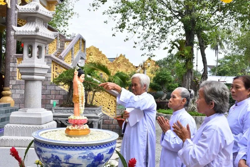 Bình Phước: Tịnh xá Ngọc Chơn tổ chức lễ Phật đản 31 Bình Phước: Tịnh xá Ngọc Chơn tổ chức lễ Phật đản image-1731942866887