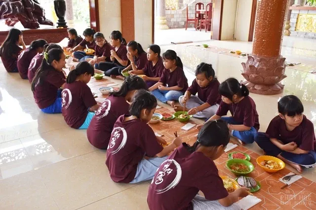 Bình Phước: Tịnh xá Ngọc Chơn và CLB Thiện Duyên tổ chức khóa tu mùa hè lần I chủ đề “Khai Tâm” image-1731940498108