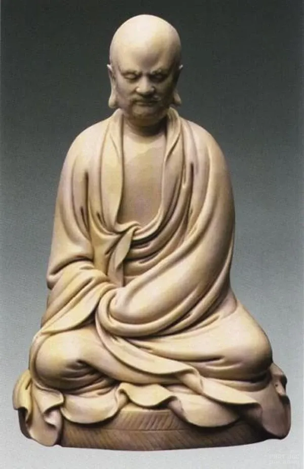 Bộ ảnh Tổ Sư Đạt Ma "ngồi" image-1731935803356