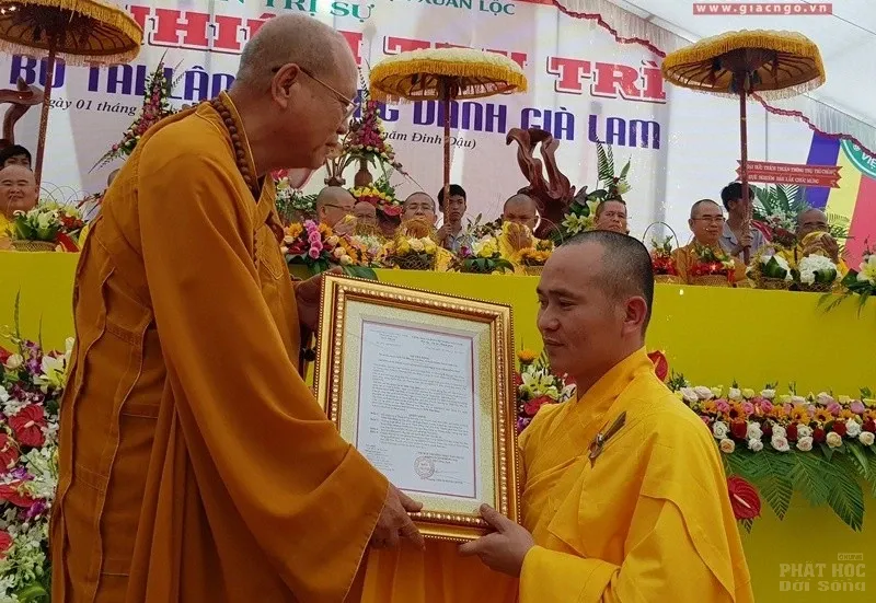 Bổ nhiệm trụ trì niệm Phật đường Tân Hữu cho ĐĐ Thích Đồng Đạt Bổ nhiệm trụ trì niệm Phật đường Tân Hữu cho ĐĐ Thích Đồng Đạt image-1731938523770