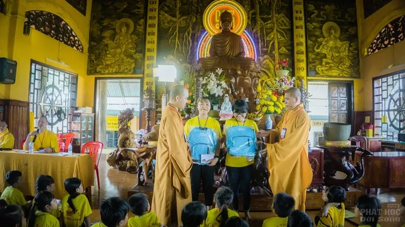 Bù Gia Mập: Chùa Đức Hạnh bế mạc khóa tu mùa hè 2017 4 Bù Gia Mập: Chùa Đức Hạnh bế mạc khóa tu mùa hè 2017 image-1731936202403