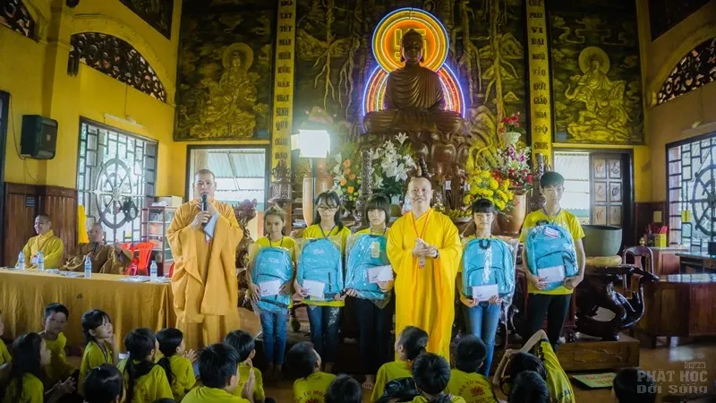 Bù Gia Mập: Chùa Đức Hạnh bế mạc khóa tu mùa hè 2017 Bù Gia Mập: Chùa Đức Hạnh bế mạc khóa tu mùa hè 2017 image-1731936205170