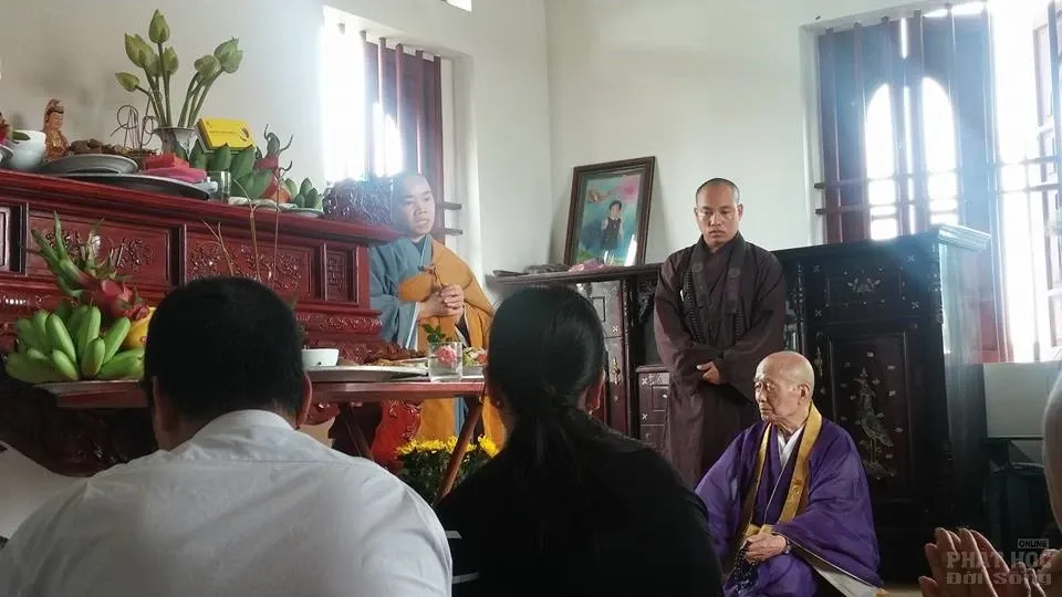 Cảnh sát Nhật Bản cùng HT Yoshimizu Daichi cầu siêu 100 ngày bé Nhật Linh image-1731935186395