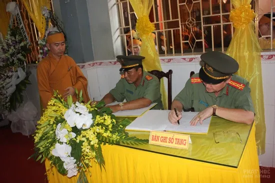 Các đoàn viếng lễ tang HT Thích Thiện Sanh image-1731939702058