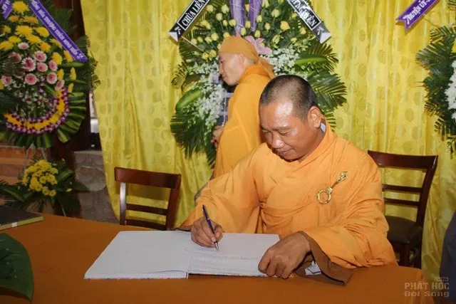 Các phái đoàn viếng tang cố HT Thích Minh Hiển 4 Các phái đoàn viếng tang cố HT Thích Minh Hiển image-1732287113885