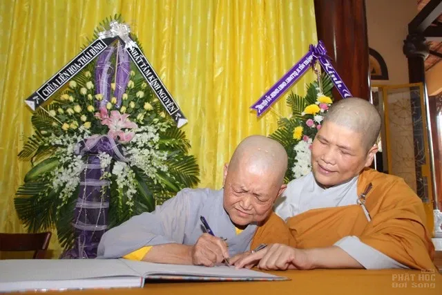 Các phái đoàn viếng tang cố HT Thích Minh Hiển 6 Các phái đoàn viếng tang cố HT Thích Minh Hiển image-1732287115276