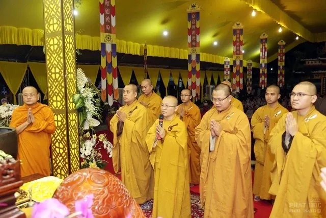 Các phái đoàn viếng tang lễ HT. Thích Quang Đạo ngày 17/7 image-1732292665002