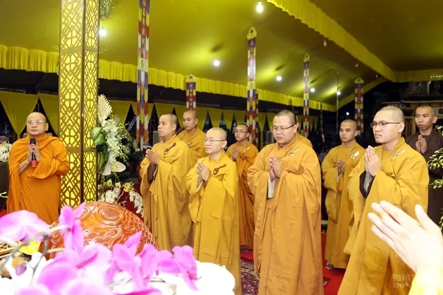 Các phái đoàn viếng tang lễ HT. Thích Quang Đạo ngày 17/7 image-1732292665926