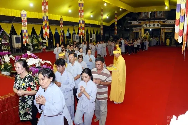 Các phái đoàn viếng tang lễ HT. Thích Quang Đạo ngày 17/7 image-1732292667674