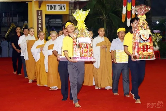 Các phái đoàn viếng tang lễ HT. Thích Quang Đạo ngày 17/7 image-1732292693842