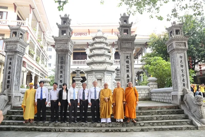 Các phái đoàn viếng tang lễ HT. Thích Quang Đạo ngày 18/7 image-1731940344866