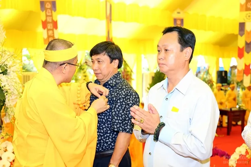 Các phái đoàn viếng tang lễ HT. Thích Quang Đạo ngày 18/7 image-1731940349683