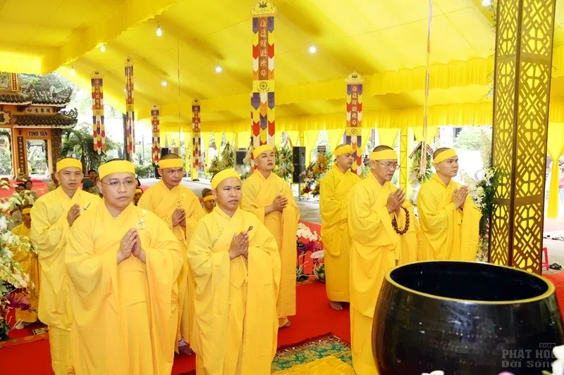 Các phái đoàn viếng tang lễ HT. Thích Quang Đạo ngày 18/7 9 Các phái đoàn viếng tang lễ HT. Thích Quang Đạo ngày 18/7 image-1731940354396
