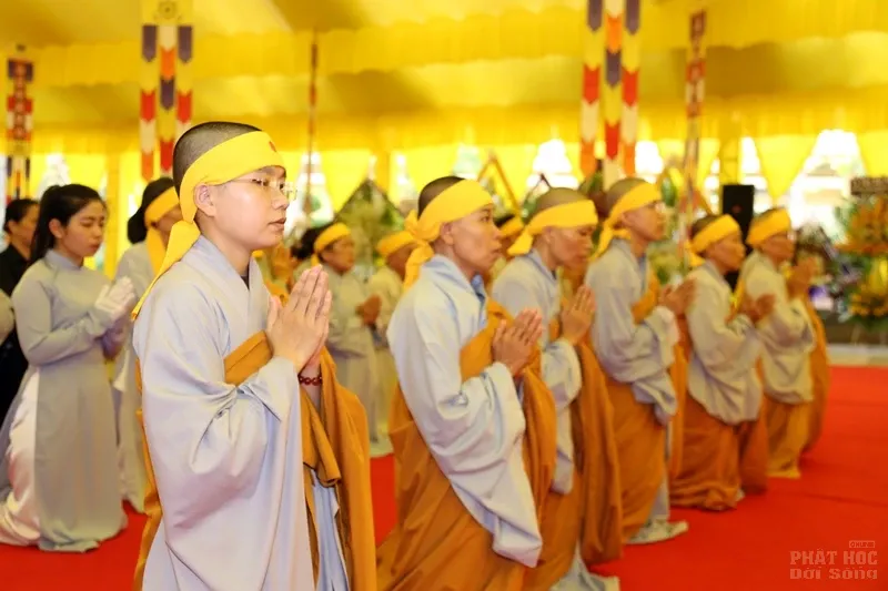 Các phái đoàn viếng tang lễ HT. Thích Quang Đạo ngày 18/7 19 Các phái đoàn viếng tang lễ HT. Thích Quang Đạo ngày 18/7 image-1731940363386