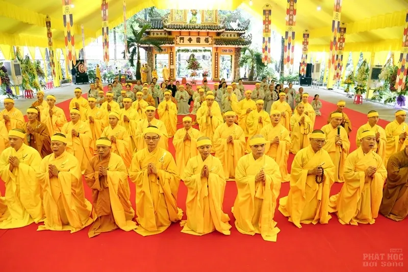 Các phái đoàn viếng tang lễ HT. Thích Quang Đạo ngày 18/7 image-1731940365064