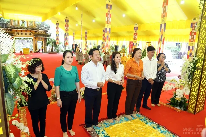 Các phái đoàn viếng tang lễ HT. Thích Quang Đạo ngày 18/7 image-1731940372028