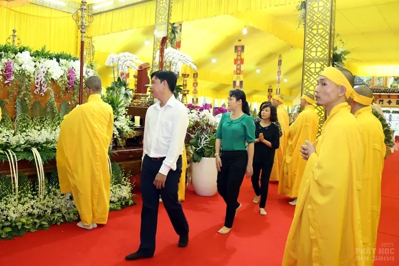 Các phái đoàn viếng tang lễ HT. Thích Quang Đạo ngày 18/7 30 Các phái đoàn viếng tang lễ HT. Thích Quang Đạo ngày 18/7 image-1731940373954