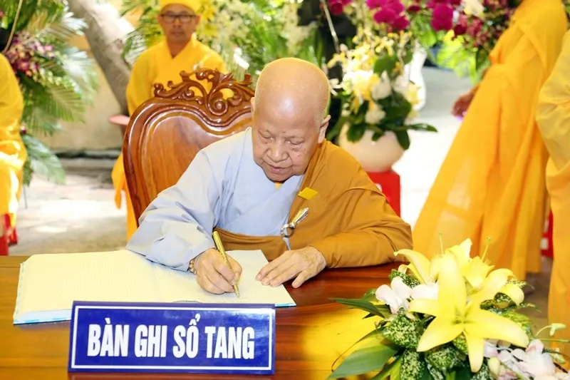 Các phái đoàn viếng tang lễ HT. Thích Quang Đạo ngày 18/7 38 Các phái đoàn viếng tang lễ HT. Thích Quang Đạo ngày 18/7 image-1731940382461