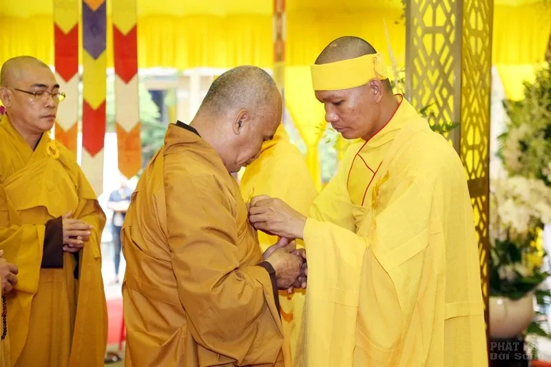 Các phái đoàn viếng tang lễ HT. Thích Quang Đạo ngày 18/7 image-1731940387243