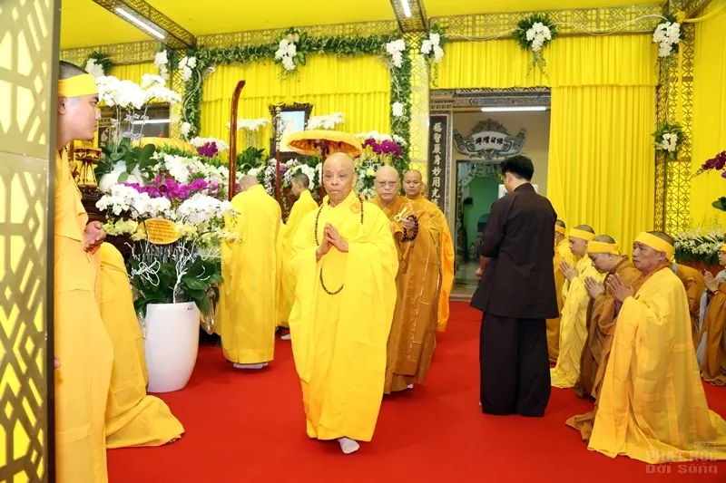 Các phái đoàn viếng tang lễ HT. Thích Quang Đạo ngày 18/7 image-1731940391091