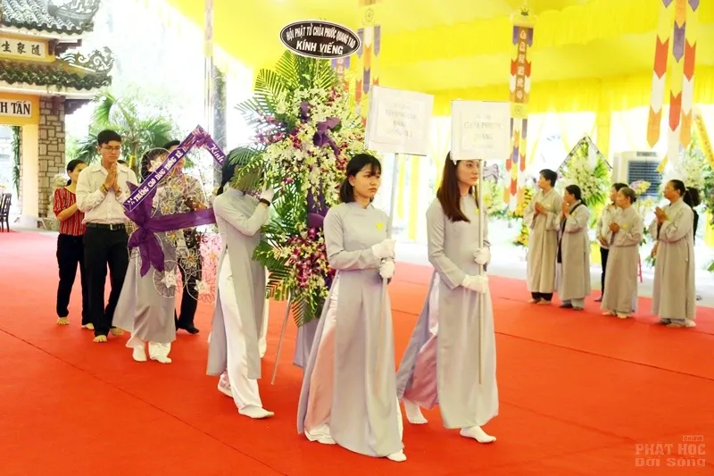 Các phái đoàn viếng tang lễ HT. Thích Quang Đạo ngày 18/7 image-1731940402607