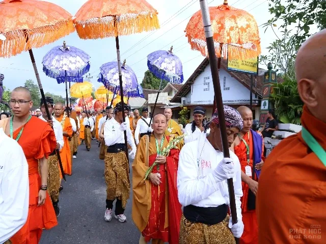 Cảnh rước Phật tại Indonesia xem cho đã con mắt image-1731936325519