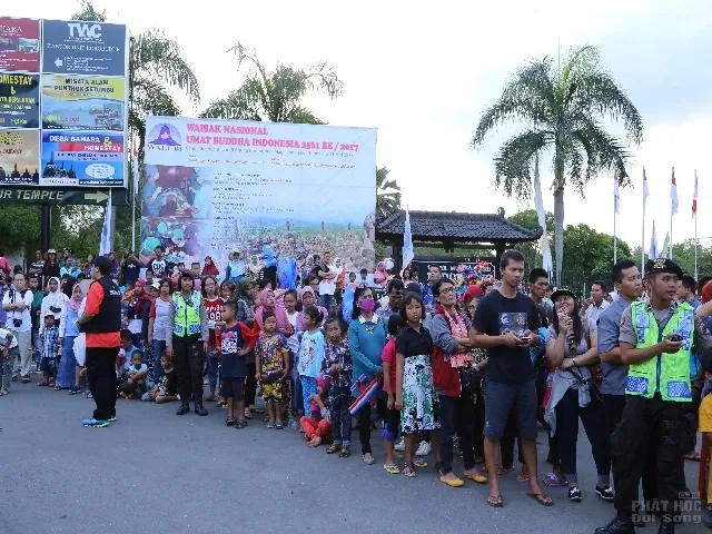 Cảnh rước Phật tại Indonesia xem cho đã con mắt image-1731936337416