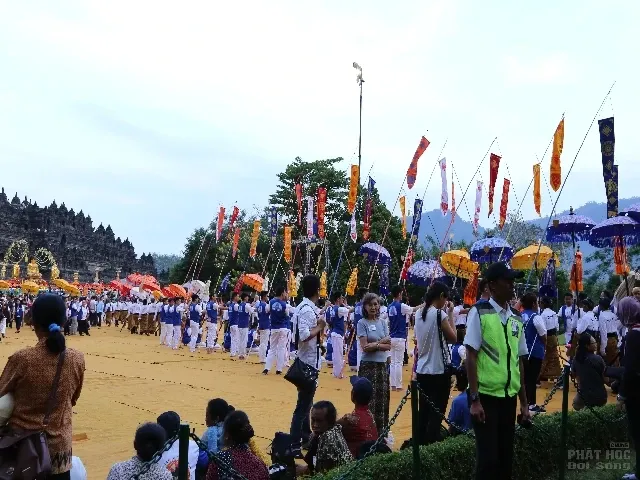 Cảnh rước Phật tại Indonesia xem cho đã con mắt image-1731936338120