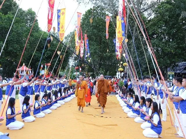 Cảnh rước Phật tại Indonesia xem cho đã con mắt image-1731936340402