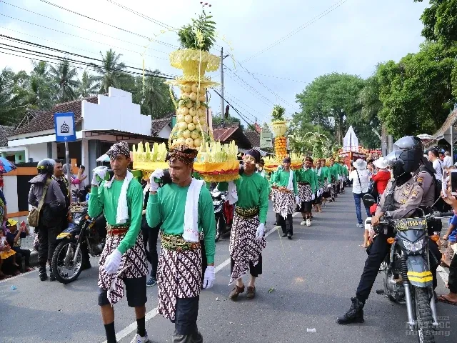 Cảnh rước Phật tại Indonesia xem cho đã con mắt image-1731936350028