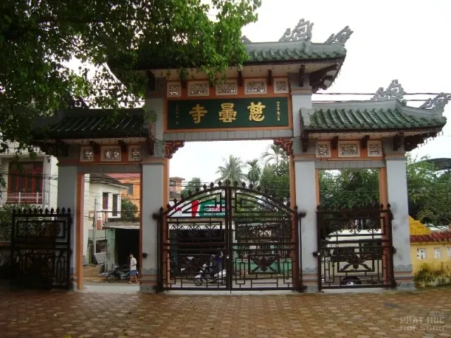 Câu đối thiền môn của HT Thích Thiện Siêu image-1731936254959