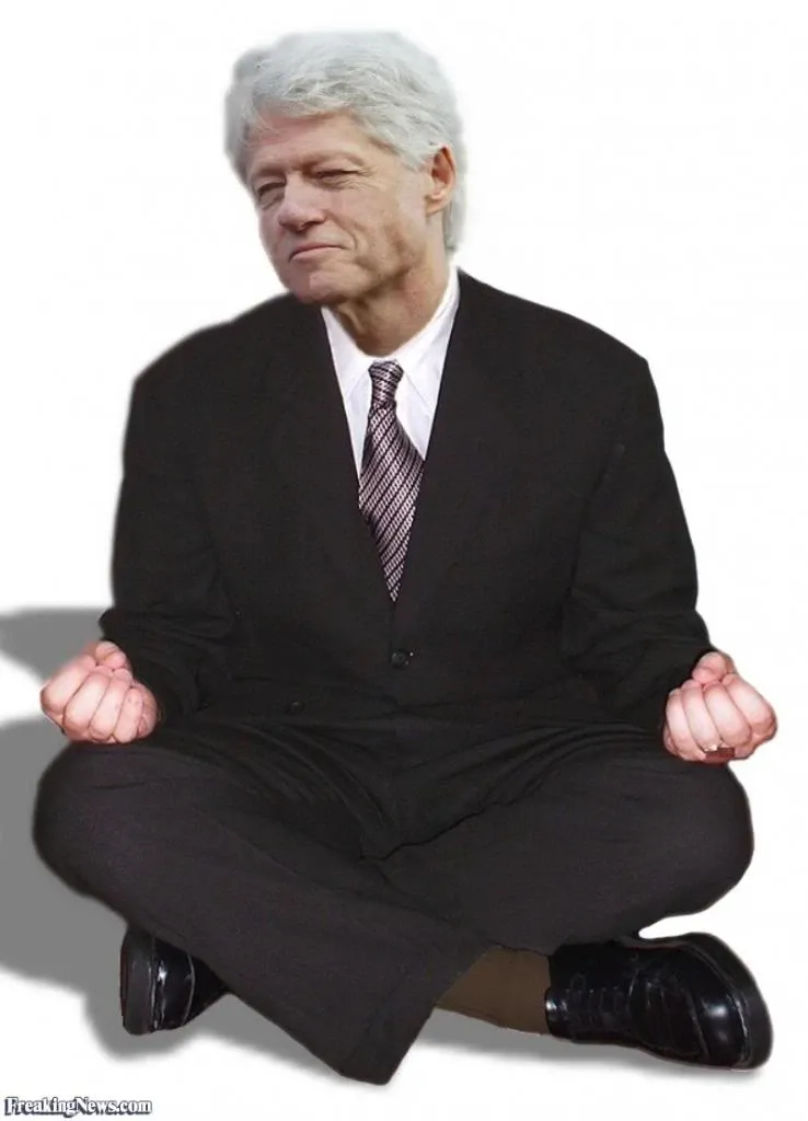 Bill Clinton  Chelsea, con gái cựu tổng thống Bill Clinton đề cập tới HT Thích Quảng Đức tự thiêu Bồ tát Thích Quảng Đức tên thật là Lâm Văn Tuất còn gọi là Nguyễn Văn Khiết sinh ngày Rằm tháng 9 Mậu Tuất (29-10-1898) tại Khánh Hòa. Đứng trước cảnh chính quyền toàn trị Ngô Đình Diệm gây nhiều bất công xã hội, tạo ra  bất bình đẳng tôn giáo, bách hại Phật tử, cấm treo cờ Phật giáo thế giới trong ngày đại lễ Phật đản, Bồ-tát Thích Quảng Đức đã phát tâm đại bi, thiêu thân vì chánh pháp vào lúc 11 giờ ngày 20 tháng 4 (nhuần) Mậu Ngọ (11-6-1963) tại ngã tư Phan Đình Phùng và Lê Văn Duyệt. image-1731747320376