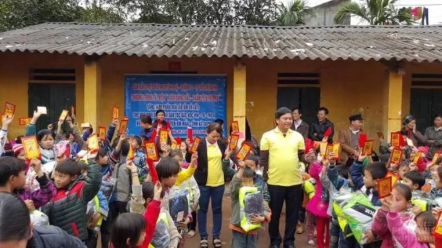 Cho Xuân thêm ấm bên những mái trường vùng cao 4 Cho Xuân thêm ấm bên những mái trường vùng cao image-1731726029113